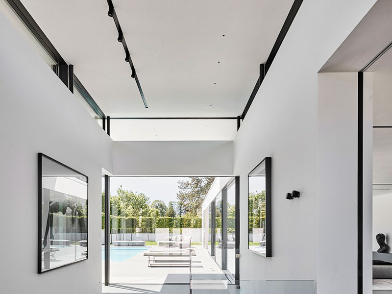 Smooth acoustic ceiling in private villa