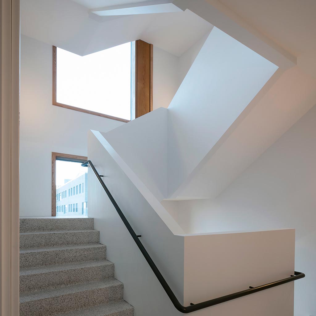 Acoustic ceiling at Forskerboligerne at Carlsberg in Copenhagen – Hz Basic and Hz Acoustic Plaster 03