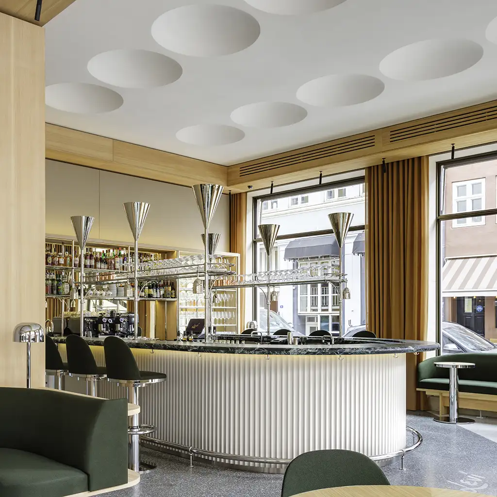 Curved acoustic ceiling in Restaurant Levi – Hz Flex and Hz Acoustic Plaster 03