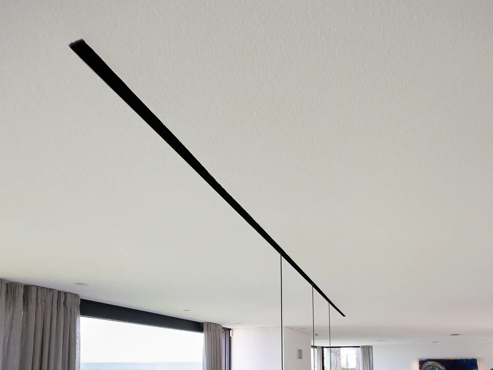 Acoustic plaster ceiling with an even surface after renovation in a private villa in Rungsted – Hz Renovare with Hz Acoustic Plaster C